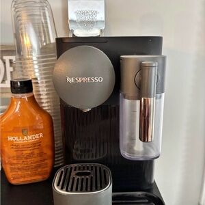 Nespresso Lattissima Espresso Machine